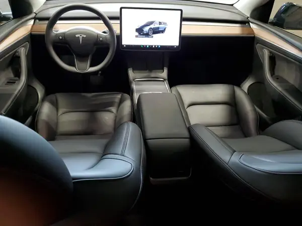 7SAYGDED7SF321686 2025 TESLA MODEL Y - Image 8