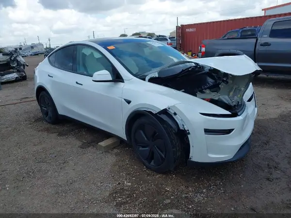 7SAYGDED7TA416523 2026 TESLA MODEL Y - Image 1