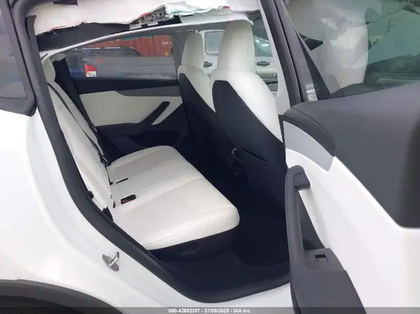 7SAYGDED7TA416523 2026 TESLA MODEL Y - Image 8