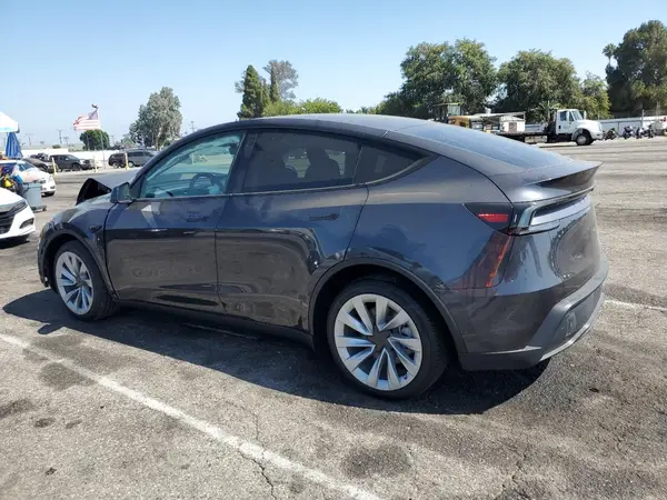 7SAYGDED7TA425481 2026 TESLA MODEL Y - Image 2