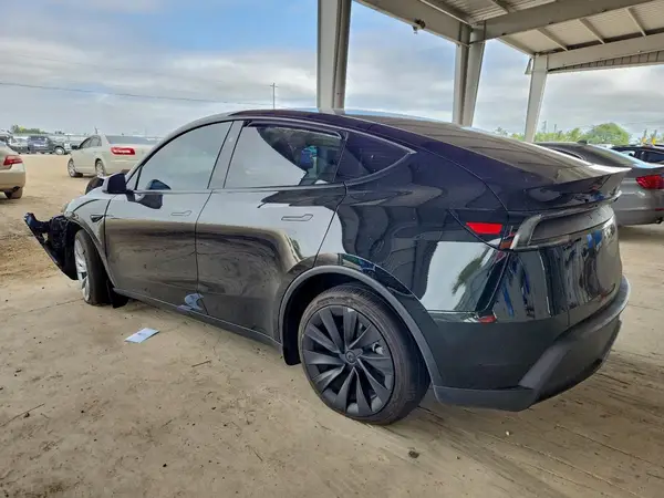 7SAYGDED7TA450154 2026 TESLA MODEL Y - Image 2