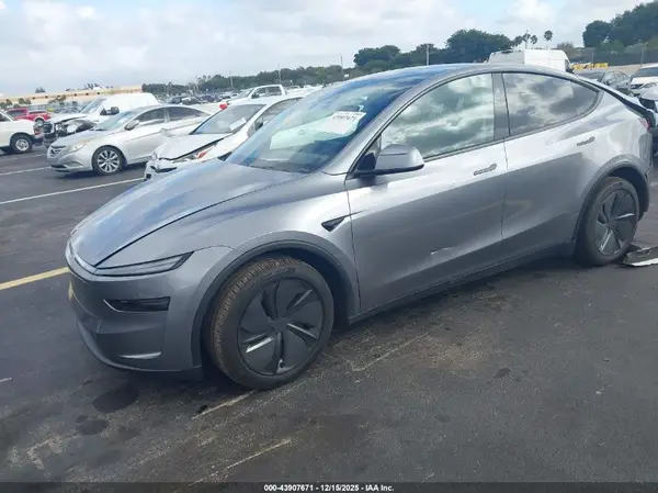 7SAYGDED7TA457735 2026 TESLA MODEL Y - Image 2