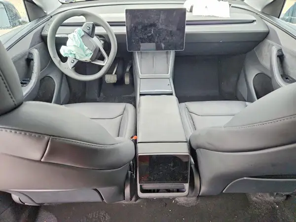 7SAYGDED7TA461039 2026 TESLA MODEL Y - Image 8