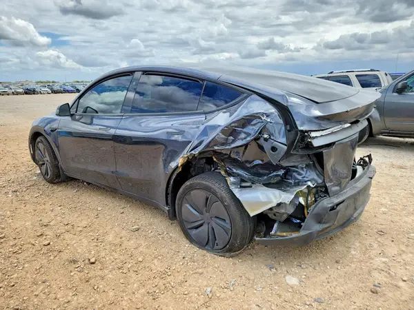7SAYGDED7TA461672 2026 TESLA MODEL Y - Image 2