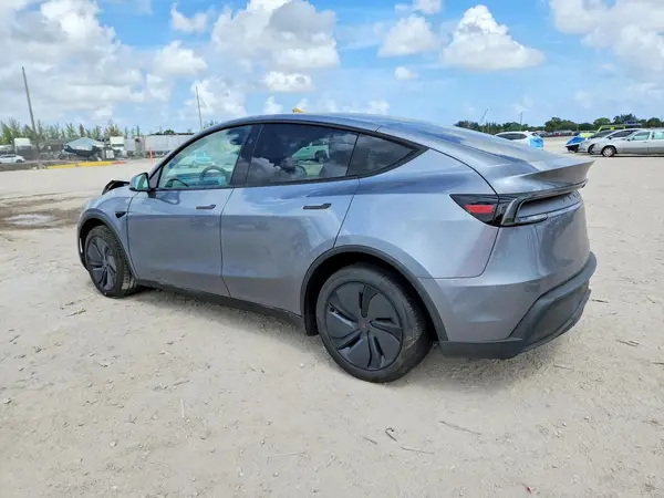 7SAYGDED7TA486426 2026 TESLA MODEL Y - Image 2