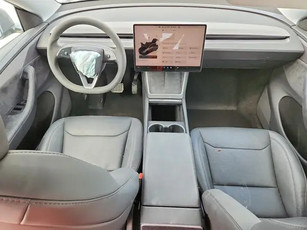 7SAYGDED7TA486426 2026 TESLA MODEL Y - Image 8