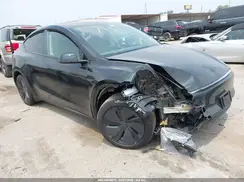 7SAYGDED7TA495045 2026 TESLA MODEL Y