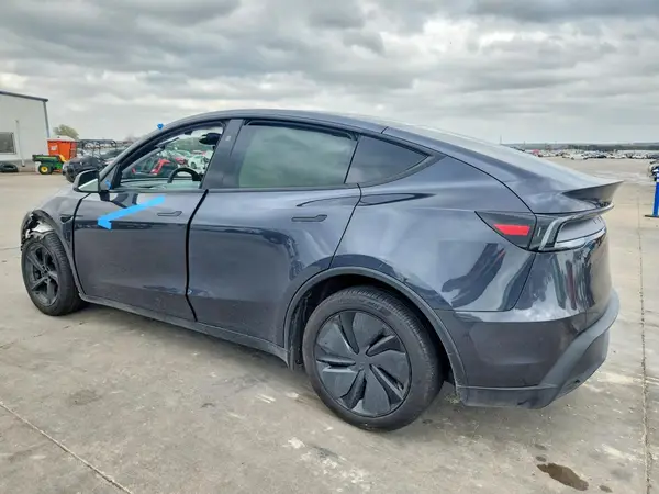 7SAYGDED7TA496745 2026 TESLA MODEL Y - Image 2