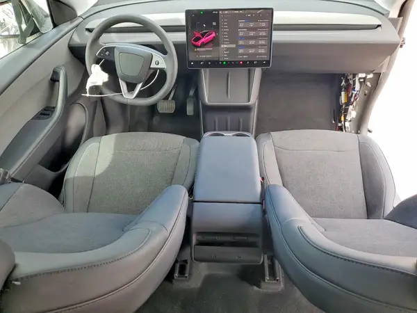 7SAYGDED7TA595033 2026 TESLA MODEL Y - Image 8
