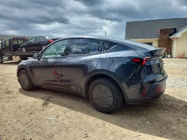 7SAYGDED7TA600019 2026 TESLA MODEL Y - Image 2
