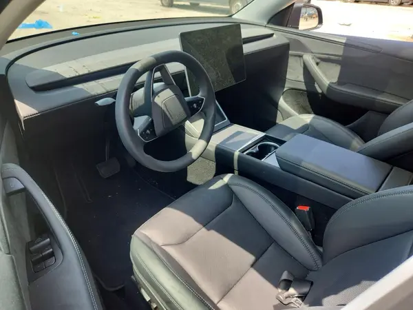 7SAYGDED7TA620268 2026 TESLA MODEL Y - Image 8