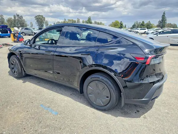 7SAYGDED7TA620402 2026 TESLA MODEL Y - Image 2