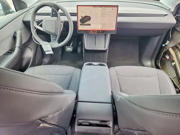 7SAYGDED7TA620402 2026 TESLA MODEL Y - Image 8