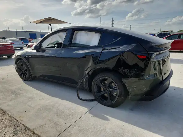 7SAYGDED7TA660964 2026 TESLA MODEL Y - Image 2