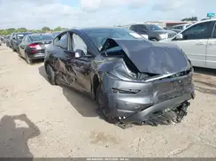 7SAYGDED7TA753242 2026 TESLA MODEL Y