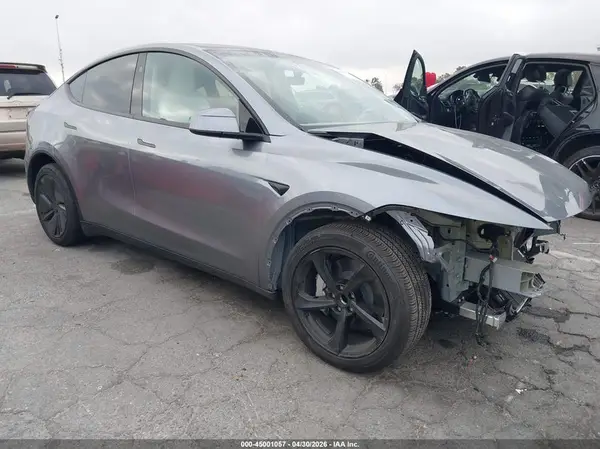 7SAYGDED7TF394395 2026 TESLA MODEL Y - Image 1