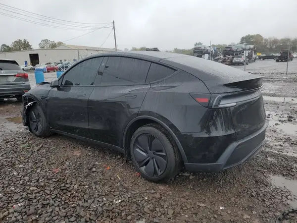 7SAYGDED7TF404729 2026 TESLA MODEL Y - Image 2