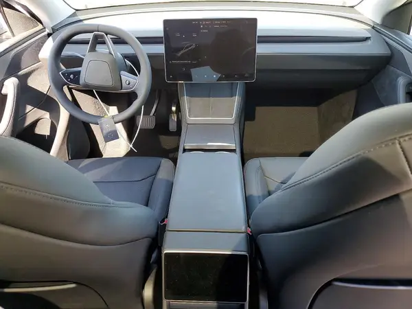 7SAYGDED7TF416136 2026 TESLA MODEL Y - Image 8