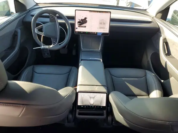 7SAYGDED7TF420641 2026 TESLA MODEL Y - Image 8