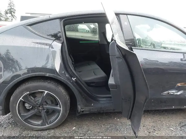 7SAYGDED7TF423488 2026 TESLA MODEL Y - Image 8