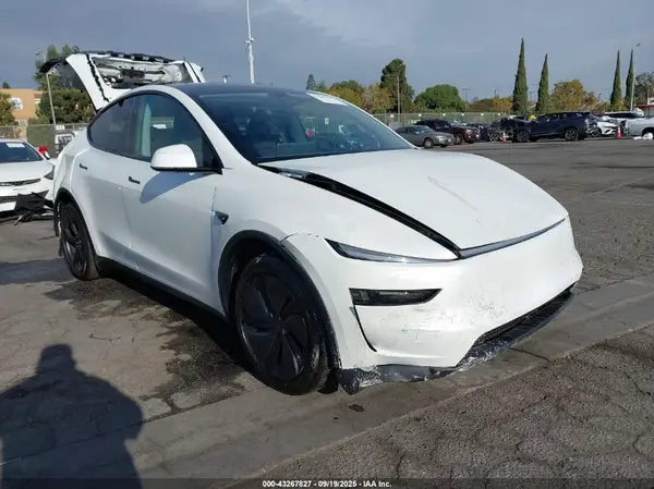7SAYGDED7TF446169 2026 TESLA MODEL Y - Image 1