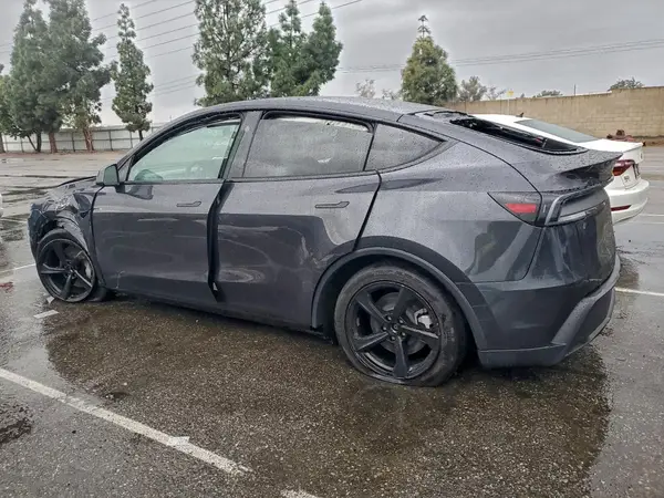 7SAYGDED7TF455471 2026 TESLA MODEL Y - Image 2