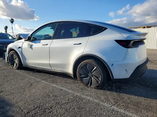 7SAYGDED7TF459021 2026 TESLA MODEL Y - Image 2
