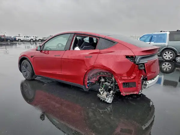 7SAYGDED7TF523168 2026 TESLA MODEL Y - Image 2