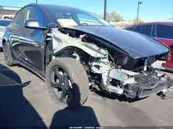 7SAYGDED7TF525180 2026 TESLA MODEL Y