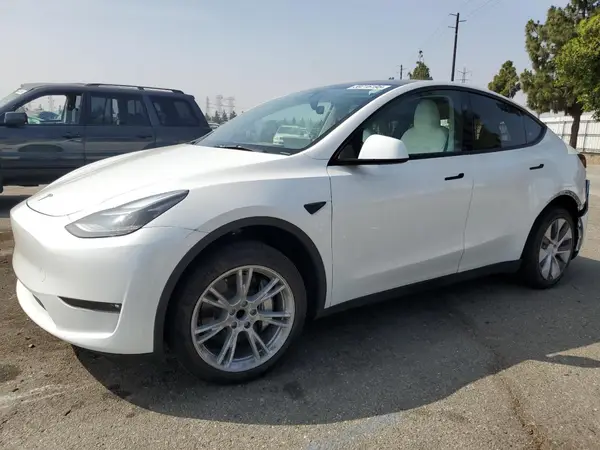 7SAYGDED8PF933497 2023 TESLA MODEL Y - Image 1