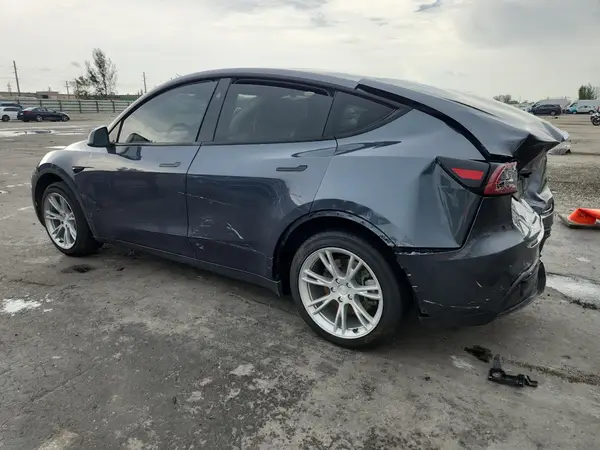 7SAYGDED8PF933998 2023 TESLA MODEL Y - Image 2