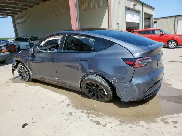 7SAYGDED8PF941826 2023 TESLA MODEL Y - Image 2