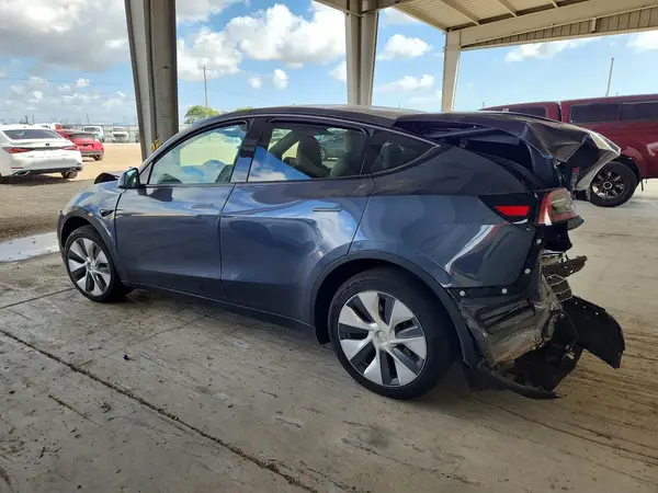 7SAYGDED8PF942104 2023 TESLA MODEL Y - Image 2