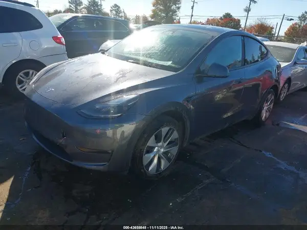 7SAYGDED8PF943012 2023 TESLA MODEL Y - Image 2