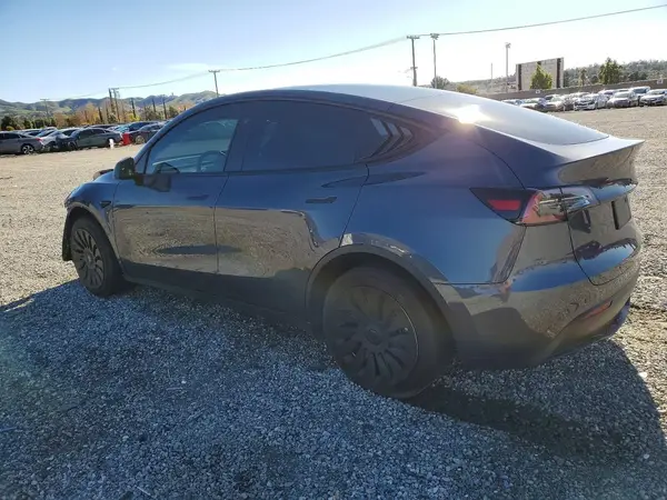 7SAYGDED8PF944063 2023 TESLA MODEL Y - Image 2