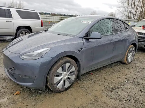 7SAYGDED8PF955855 2023 TESLA MODEL Y - Image 1