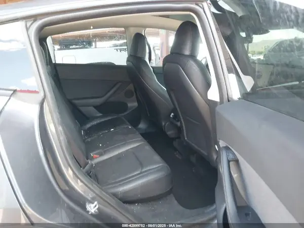 7SAYGDED8PF958819 2023 TESLA MODEL Y - Image 8