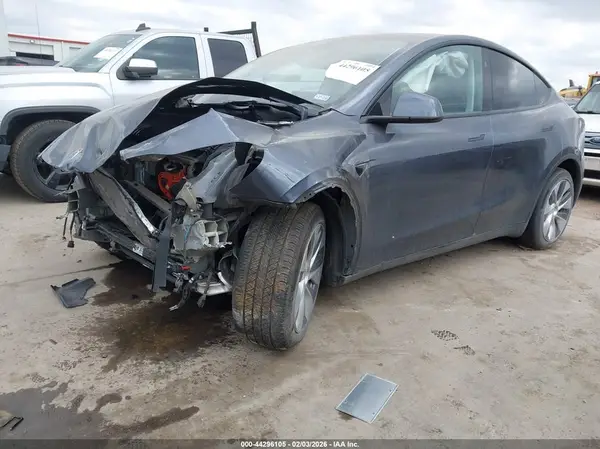 7SAYGDED8PF960702 2023 TESLA MODEL Y - Image 2