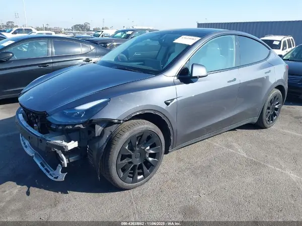 7SAYGDED8PF966998 2023 TESLA MODEL Y - Image 2