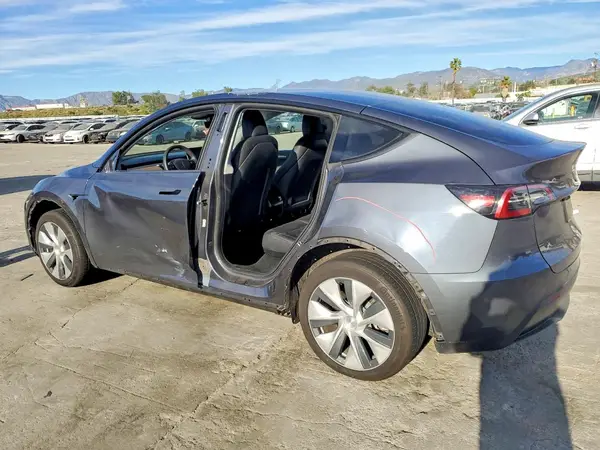7SAYGDED8PF977063 2023 TESLA MODEL Y - Image 2