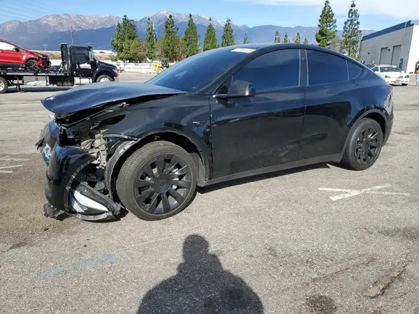7SAYGDED8PF977158 2023 TESLA MODEL Y - Image 1