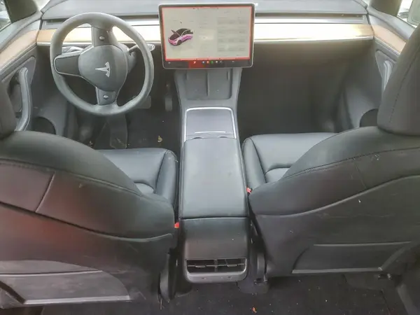7SAYGDED8RA293792 2024 TESLA MODEL Y - Image 8