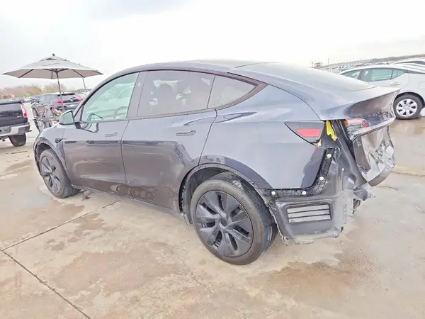 7SAYGDED8RA304368 2024 TESLA MODEL Y - Image 2
