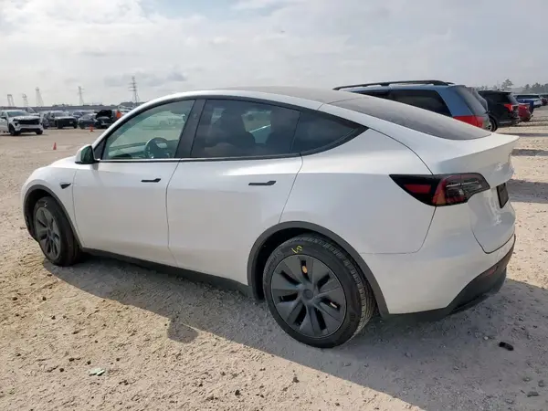 7SAYGDED8RA307898 2024 TESLA MODEL Y - Image 2