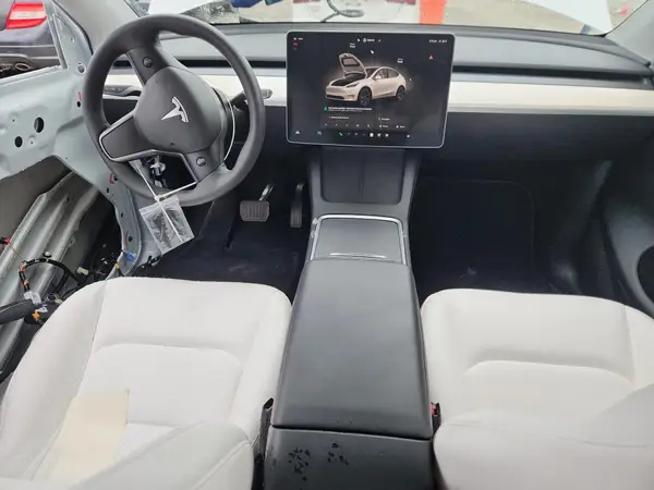 7SAYGDED8RA320778 2024 TESLA MODEL Y - Image 8