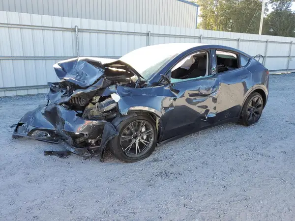 7SAYGDED8RA330260 2024 TESLA MODEL Y - Image 1