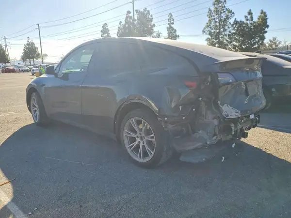 7SAYGDED8RF009578 2024 TESLA MODEL Y - Image 2