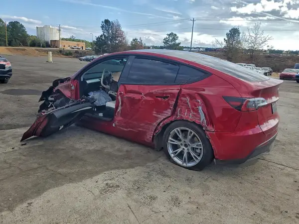 7SAYGDED8RF00984 2024 TESLA MODEL Y - Image 2