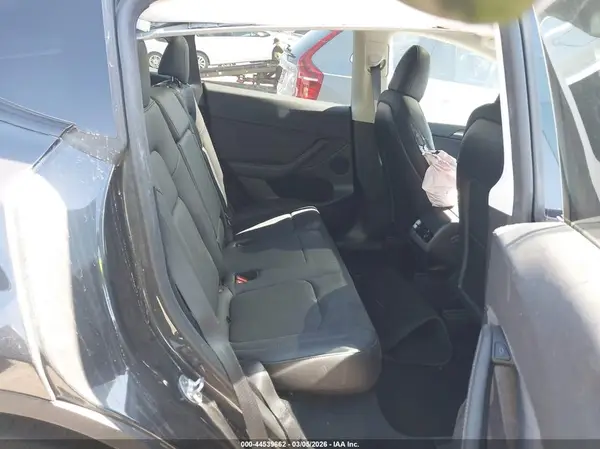 7SAYGDED8RF011248 2024 TESLA MODEL Y - Image 8