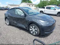7SAYGDED8RF015297 2024 TESLA MODEL Y
